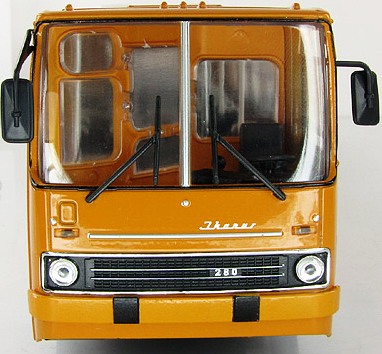 avtobus_ikarus_280.5.product.lightbox.jpg